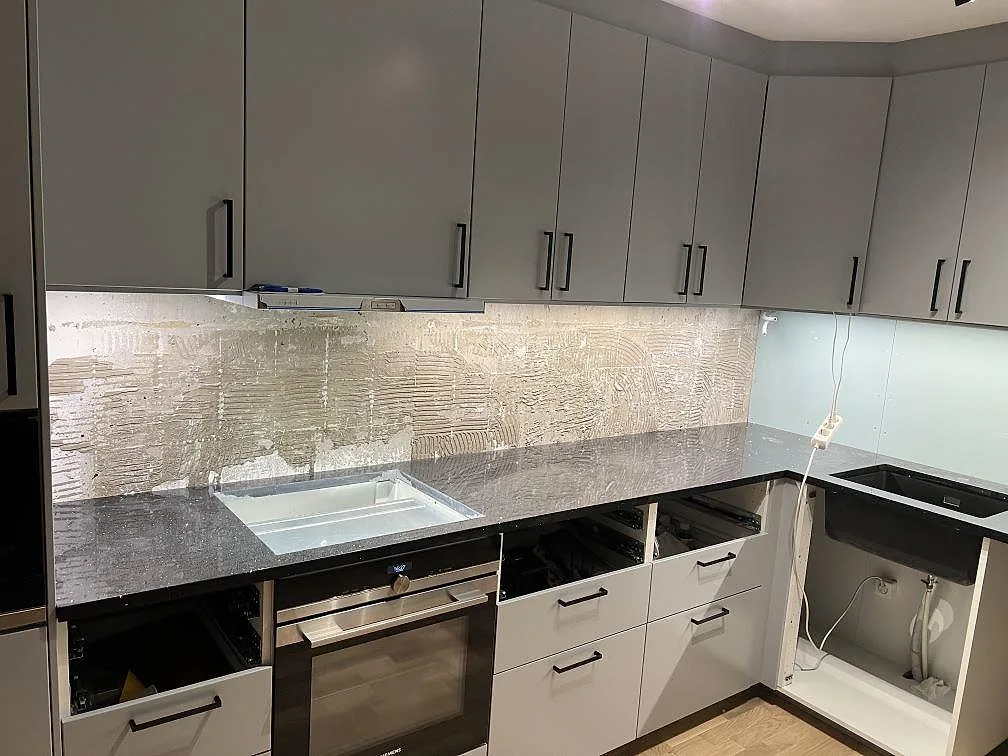 Køkkenbordplade i Silestone Negro Stellar, Norrtälje – billede 2