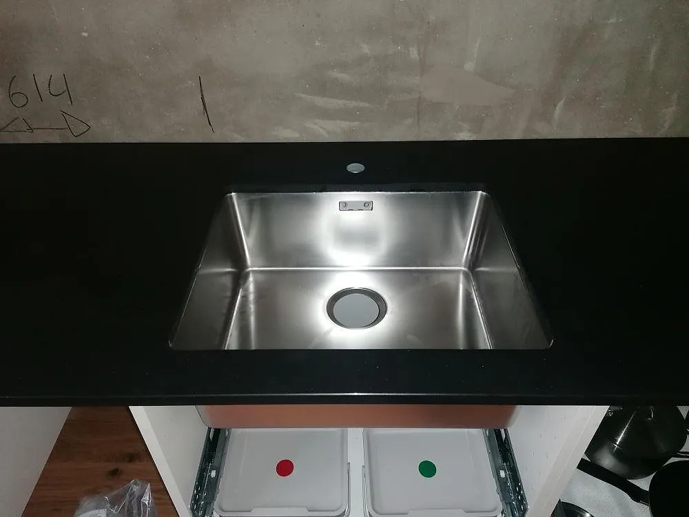 Køkkenbordplade i Silestone Negro Tebas, Göteborg – billede 3