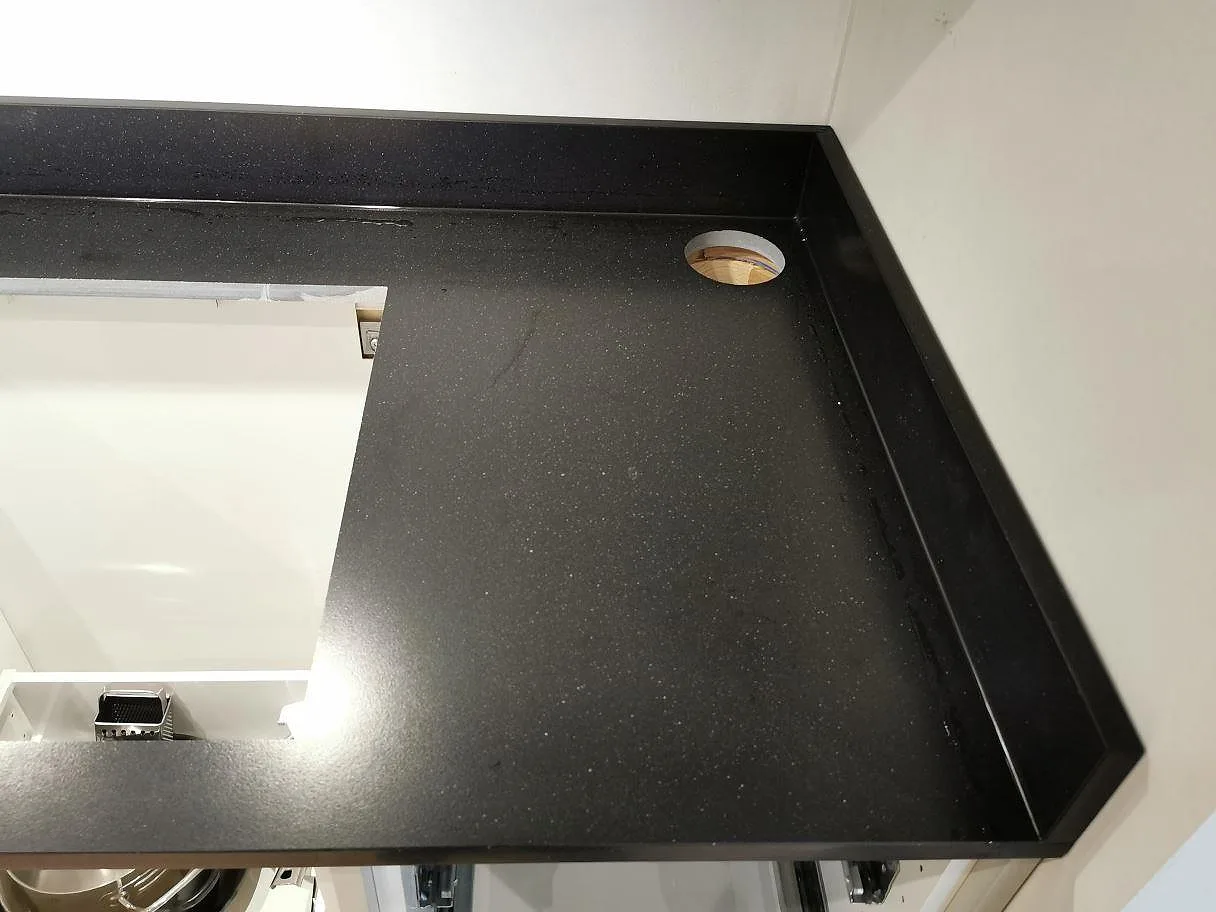 Køkkenbordplade i Silestone Negro Tebas, Höllviken – billede 3