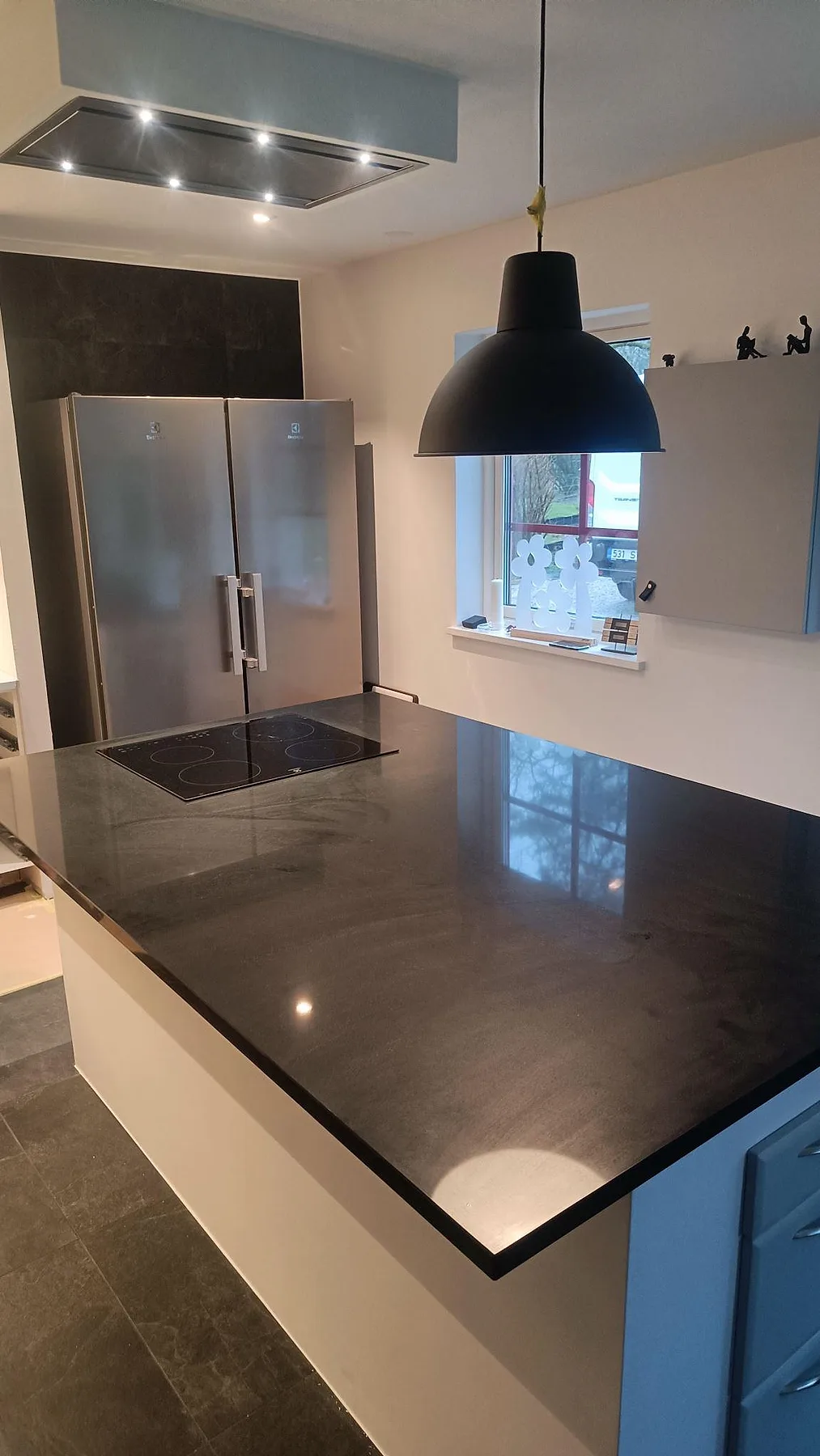Køkkenbordplade i Silestone Negro Tebas, Södra Sandby – billede 3