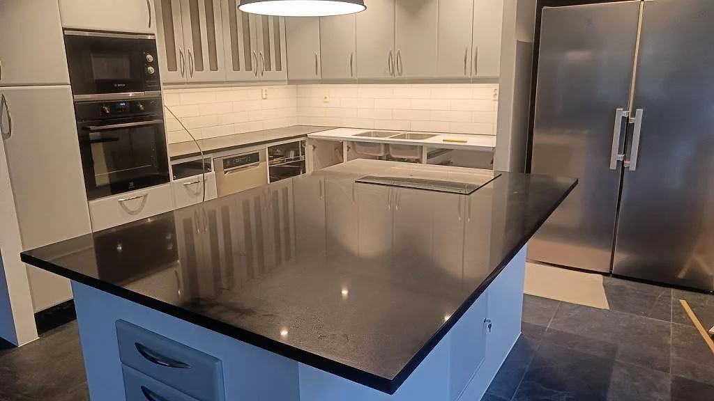 Køkkenbordplade i Silestone Negro Tebas, Södra Sandby