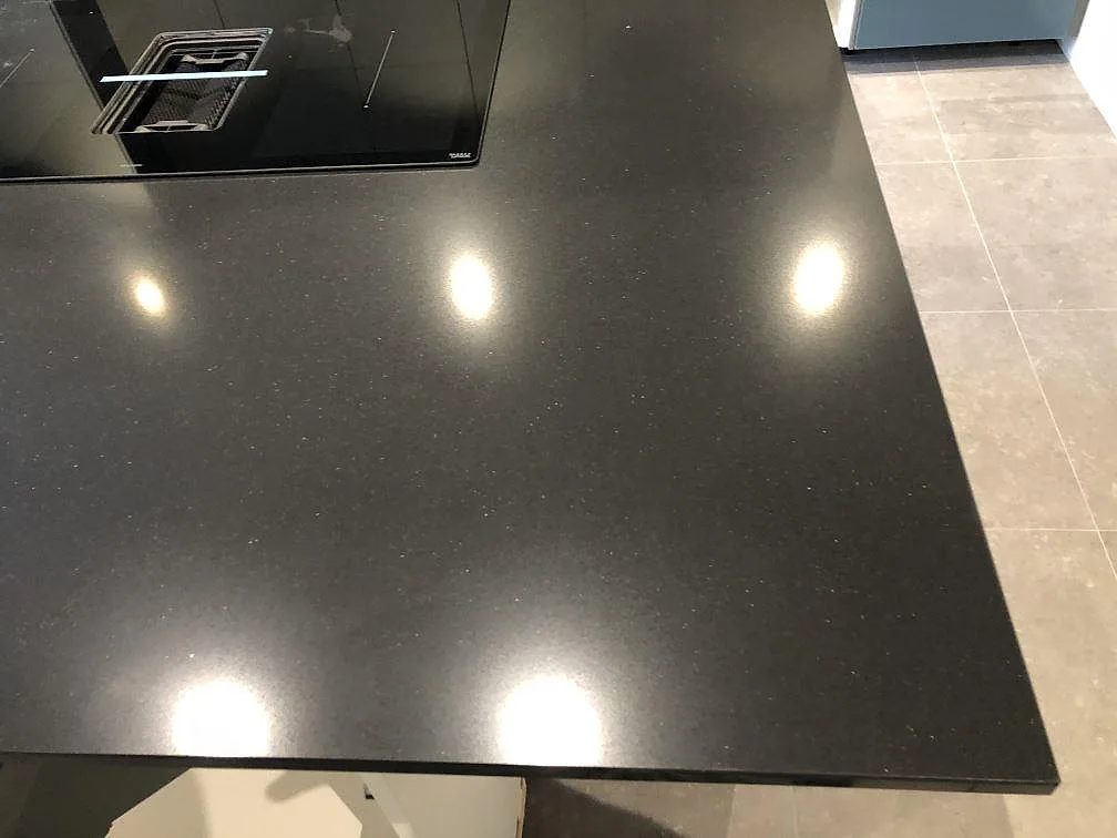 Køkkenbordplade i Silestone Negro Tebas, Svedala – billede 2