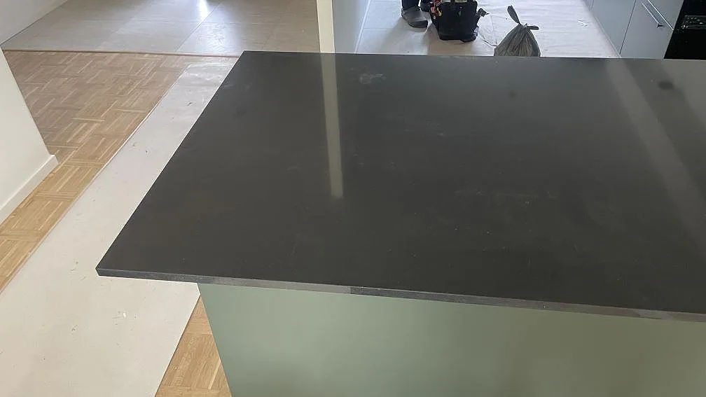 Køkkenbordplade i Silestone Night Tebas, Oxie – billede 7