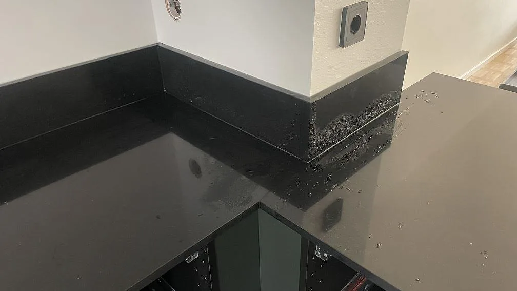 Køkkenbordplade i Silestone Night Tebas, Oxie – billede 2
