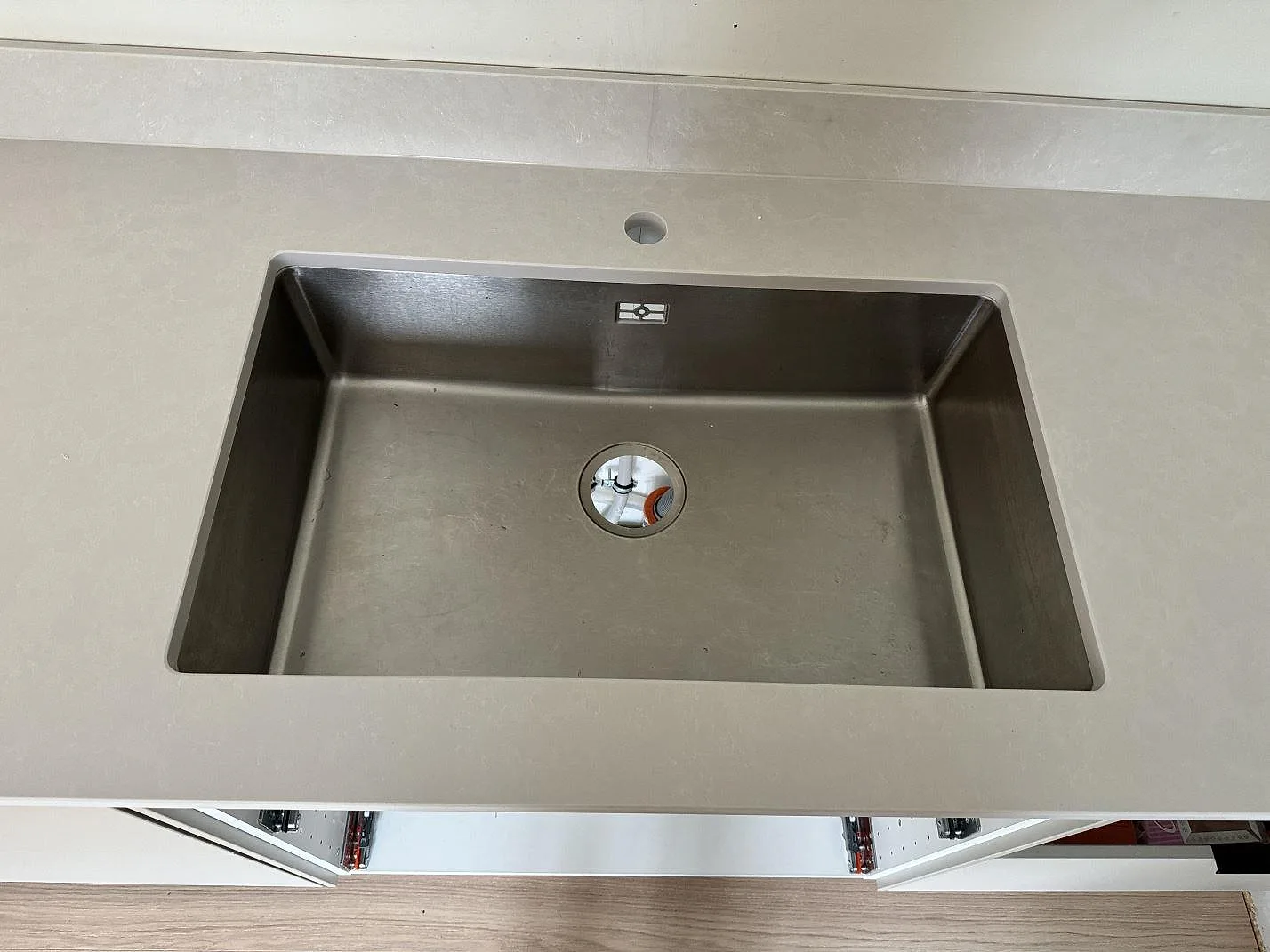 Køkkenbordplade i Silestone Nolita, Nättraby – billede 5