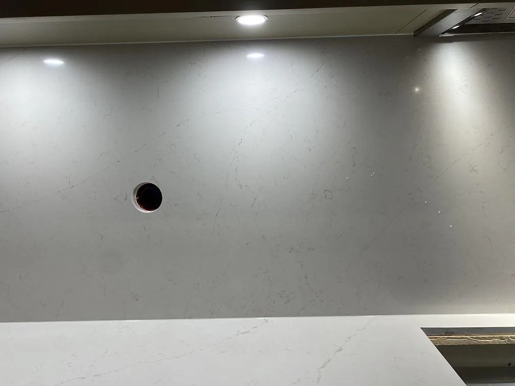 Køkkenbordplade i Silestone Persian White, Sundbyberg – billede 4
