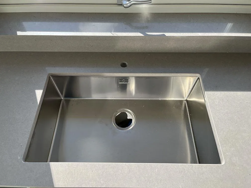 Køkkenbordplade i Silestone Royal Reef, Bergkvara – billede 2