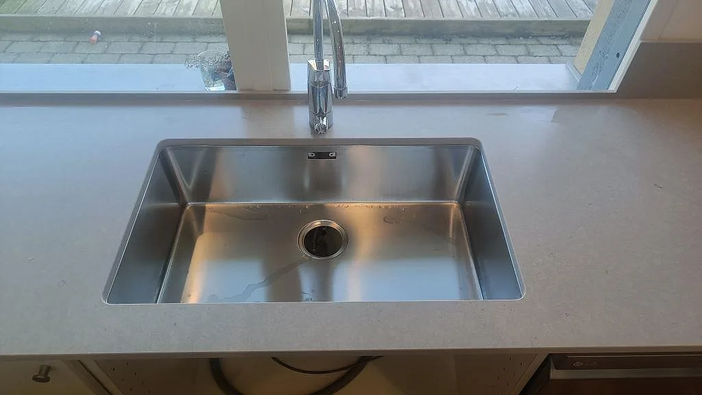 Køkkenbordplade i Silestone Royal Reef, Bjärred – billede 2