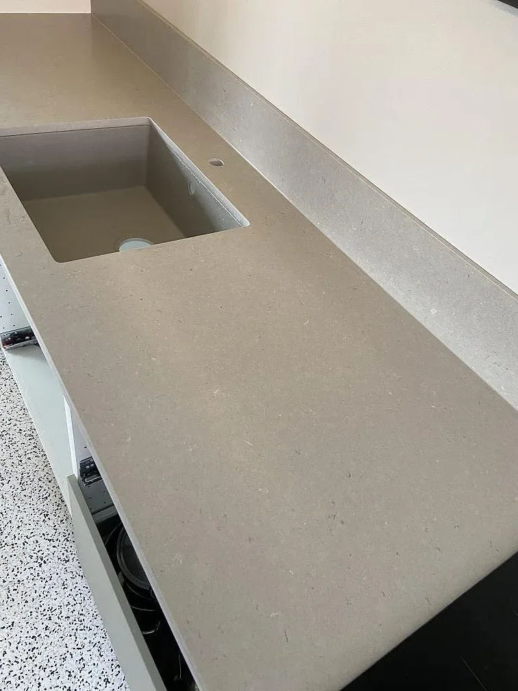 Køkkenbordplade i Silestone Royal Reef, Göteborg – billede 4