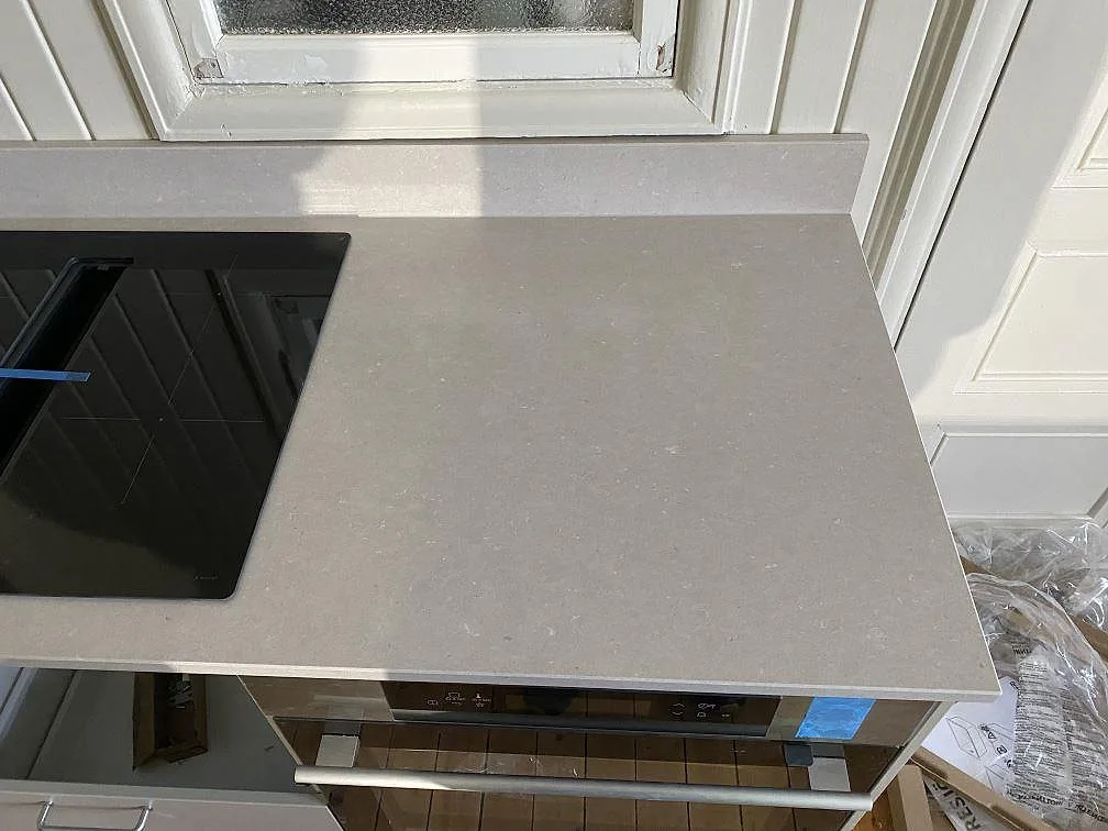 Køkkenbordplade i Silestone Royal Reef, Göteborg – billede 3