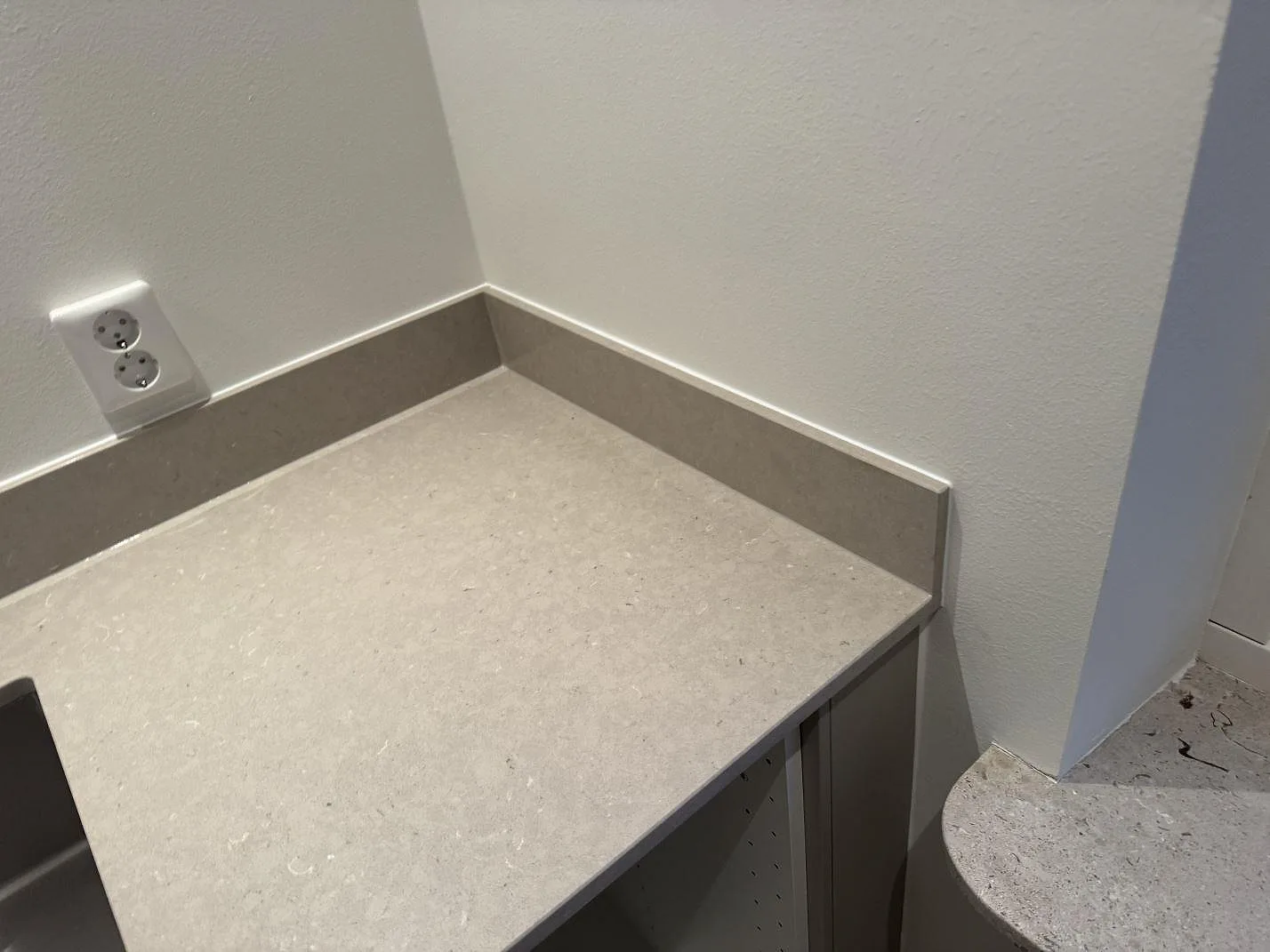 Bordplade i Silestone Royal Reef, Höllviken – billede 6