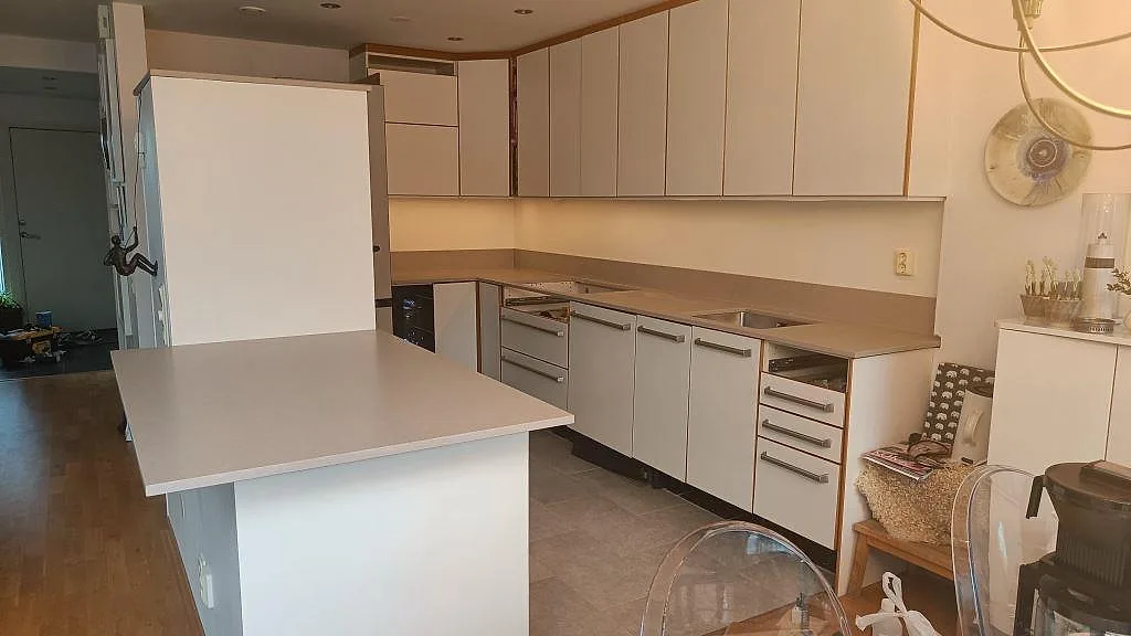 Køkkenbordplade i Silestone Royal Reef, Kalmar