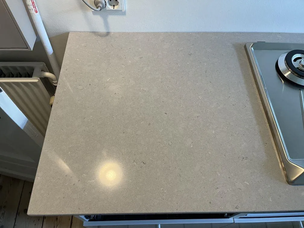 Køkkenbordplade i Silestone Royal Reef, København N. – billede 3