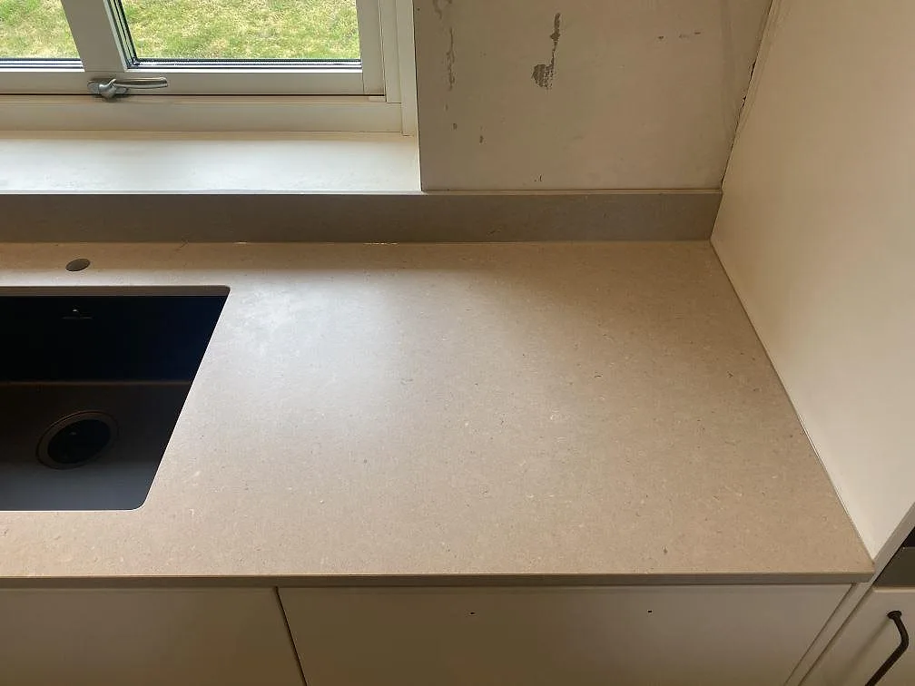 Køkkenbordplade i Silestone Royal Reef, Kristianstad – billede 2