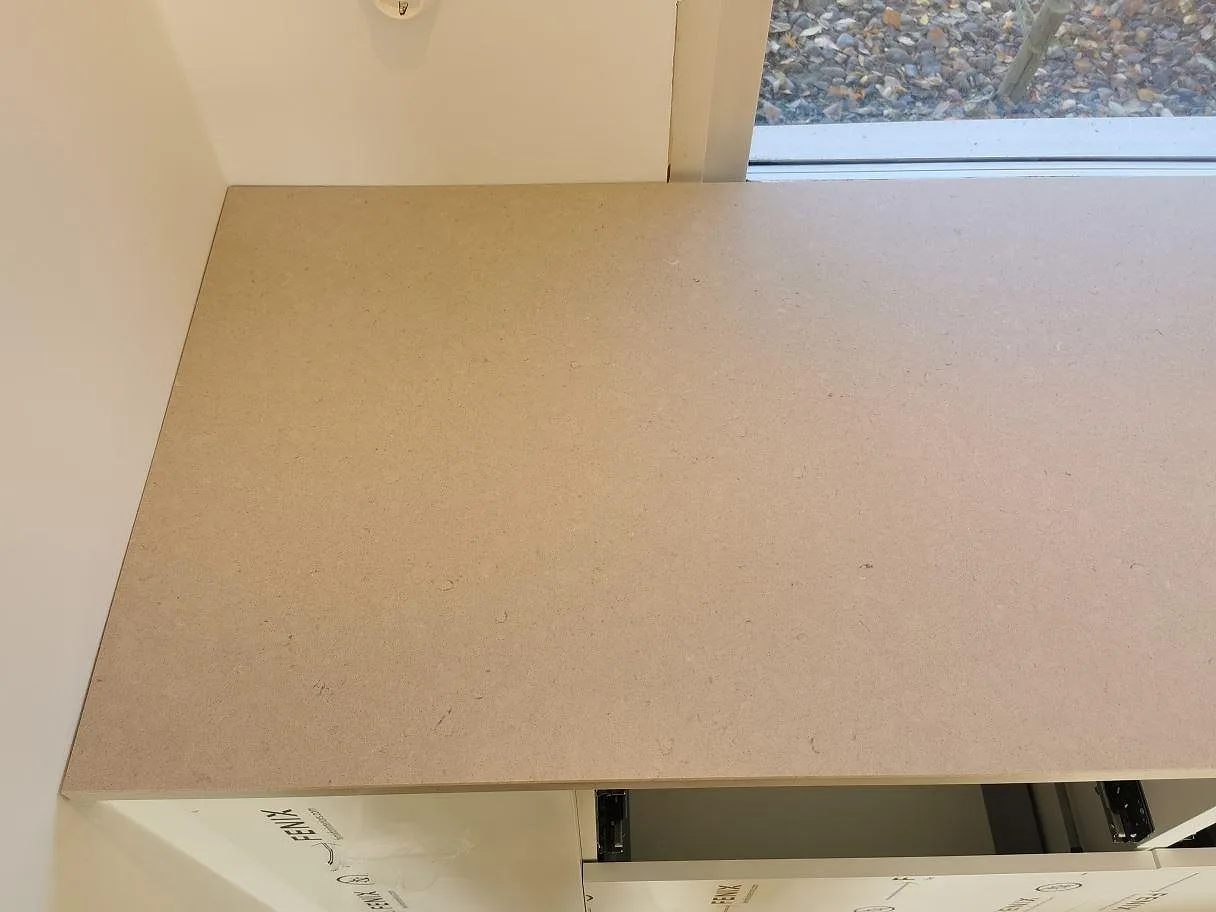 Køkkenbordplade i Silestone Royal Reef, Lerberget – billede 2