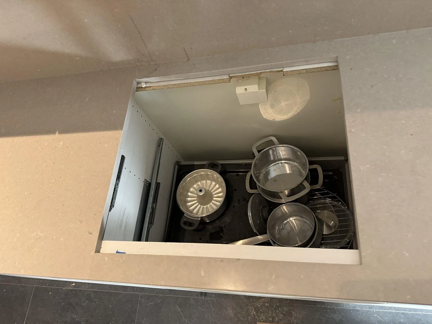 Køkkenbordplade i Silestone Royal Reef, Malmö – billede 8