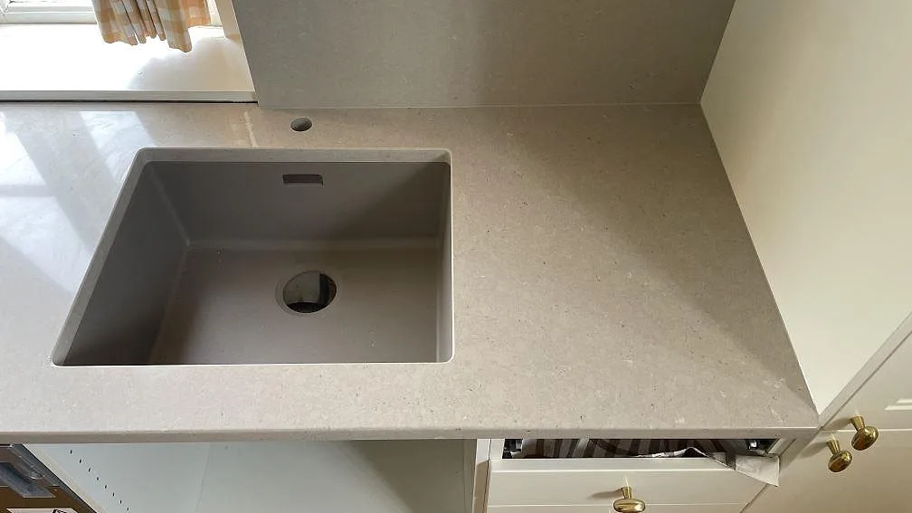 Køkkenbordplade i Silestone Royal Reef, Malmö – billede 2