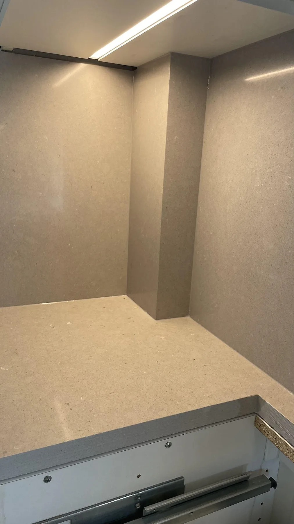 Køkkenbordplade i Silestone Royal Reef, Malmö – billede 7