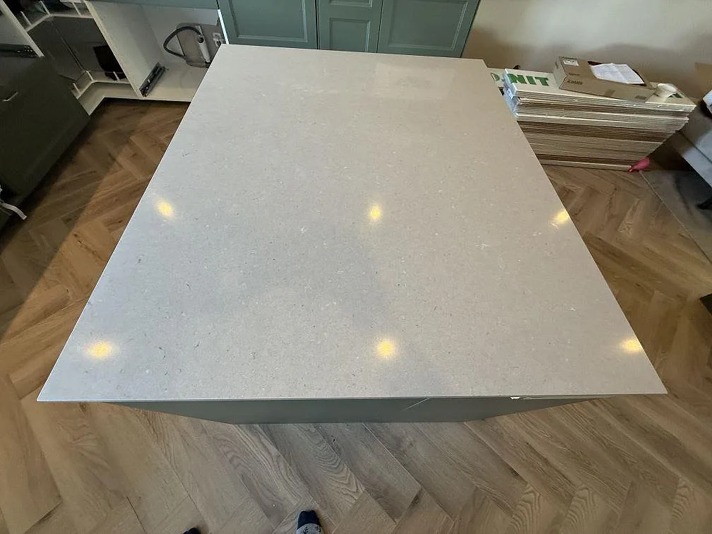 Køkkenbordplade i Silestone Royal Reef, Skänninge – billede 2