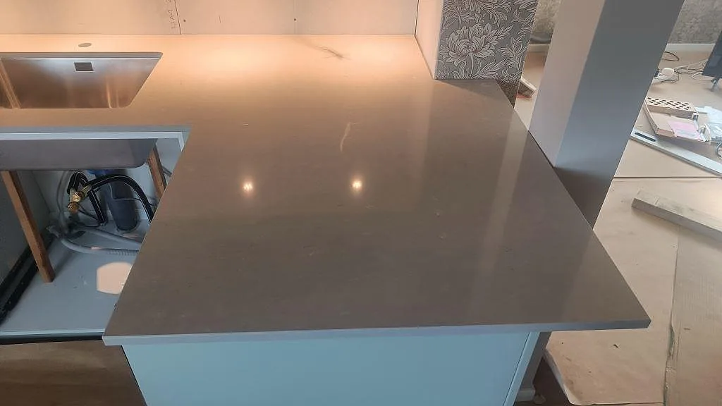 Køkkenbordplade i Silestone Royal Reef, Skillingaryd – billede 2