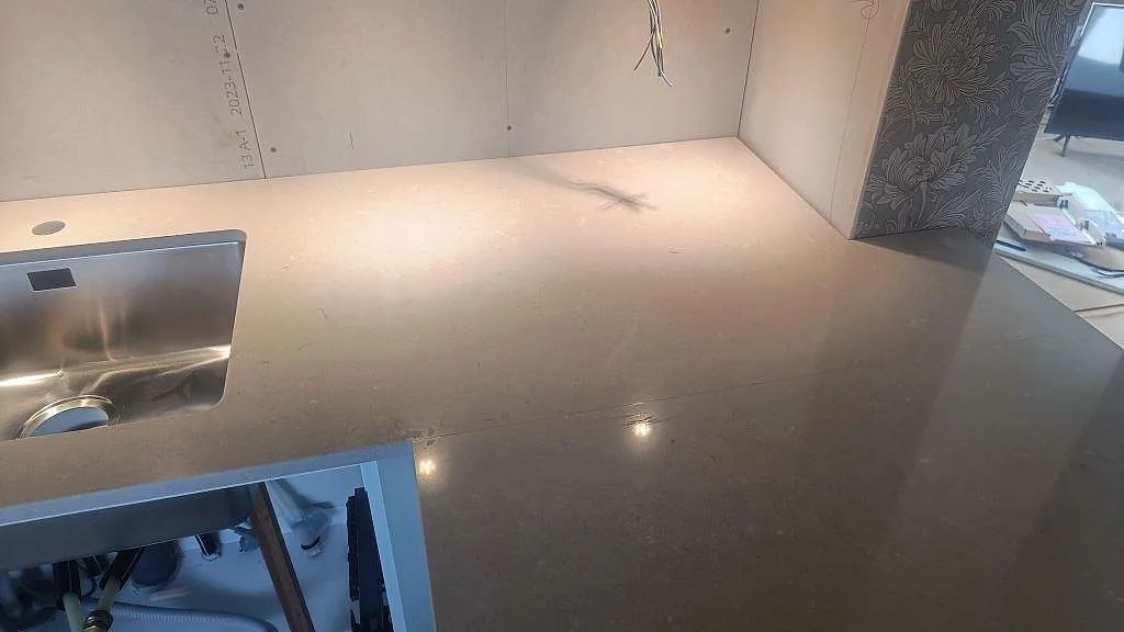 Køkkenbordplade i Silestone Royal Reef, Skillingaryd – billede 3