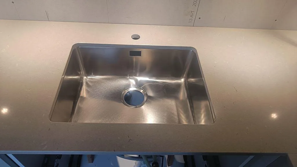 Køkkenbordplade i Silestone Royal Reef, Skillingaryd – billede 4