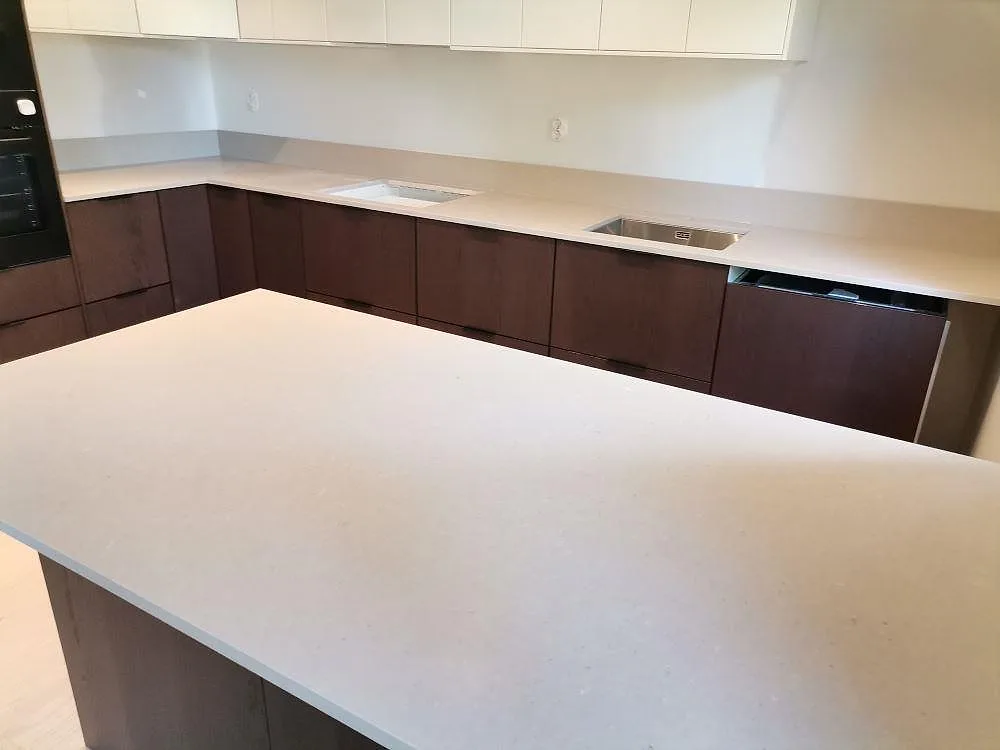 Køkkenbordplade i Silestone Royal Reef, Uppsala – billede 2
