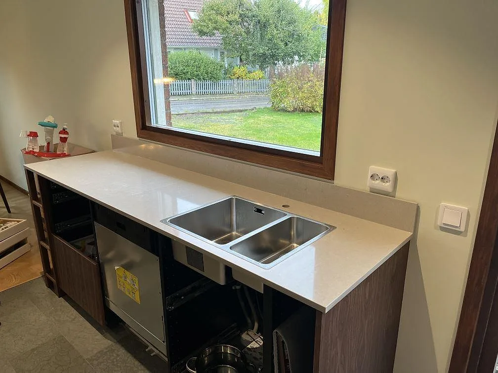 Køkkenbordplade i Silestone Royal Reef, Växjö – billede 2