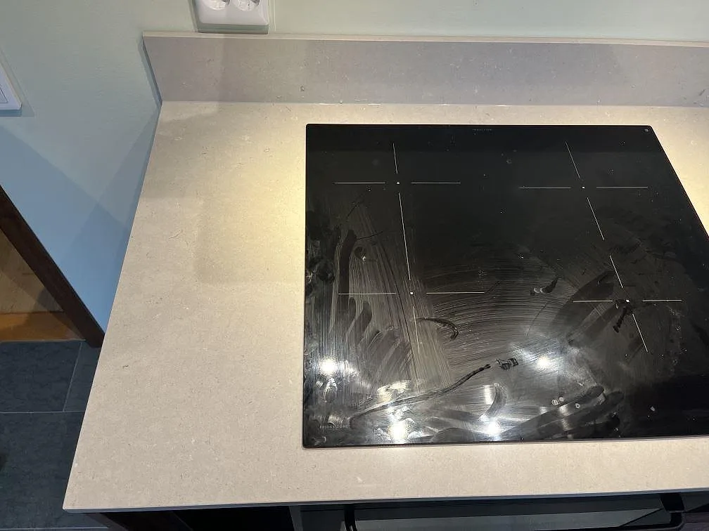 Køkkenbordplade i Silestone Royal Reef, Växjö – billede 5