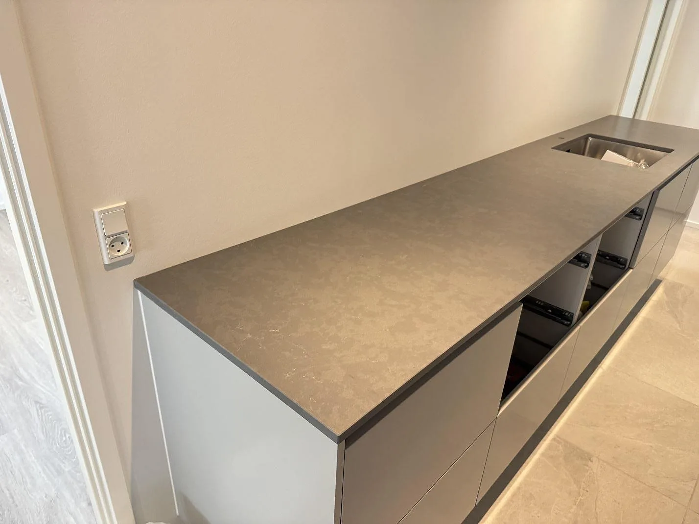 Køkkenbordplade i Silestone Seaport, Kolind – billede 5