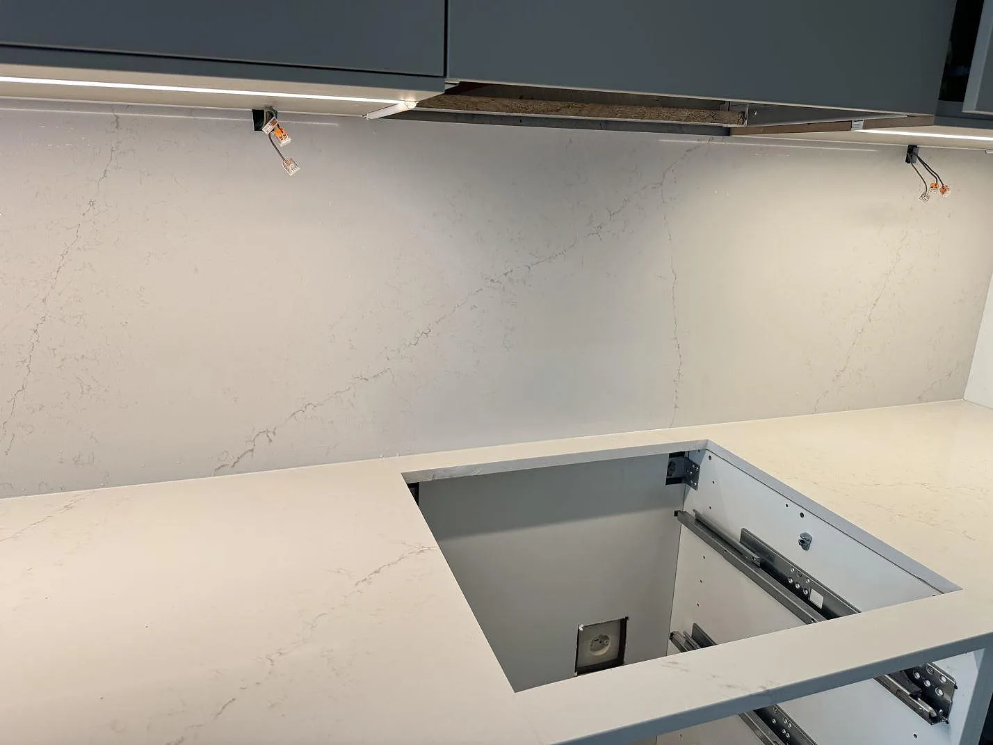 Køkkenbordplade i Silestone Siberian frost, Limhamn – billede 3