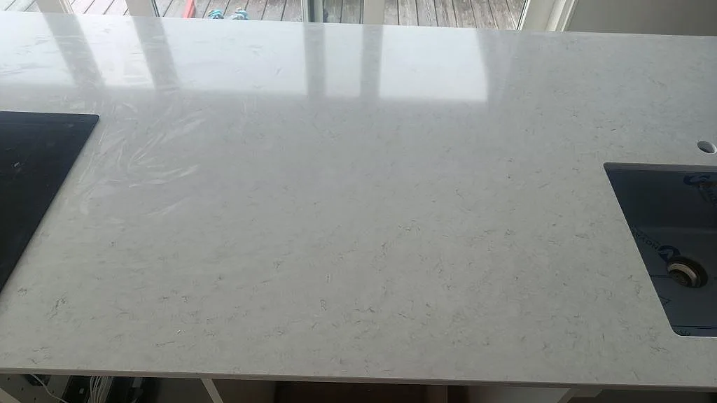 Køkkenbordplade i Silestone Snowy Ibiza, Åskloster – billede 4