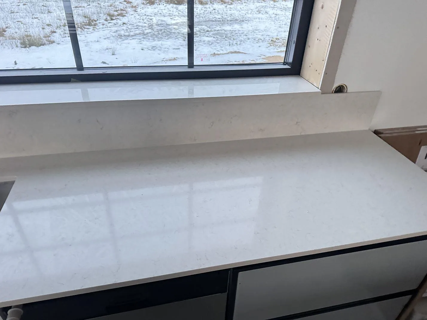 Køkkenbordplade i Silestone Snowy Ibiza, Alvesta – billede 6