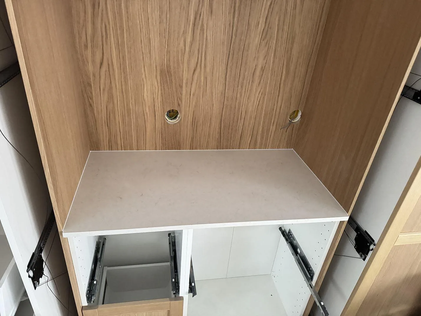 Køkkenbordplade i Silestone Snowy Ibiza, Alvesta – billede 8