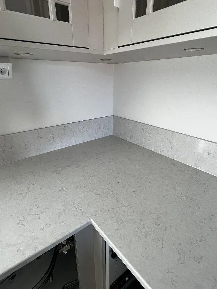 Køkkenbordplade i Silestone Snowy Ibiza, Båstad – billede 7