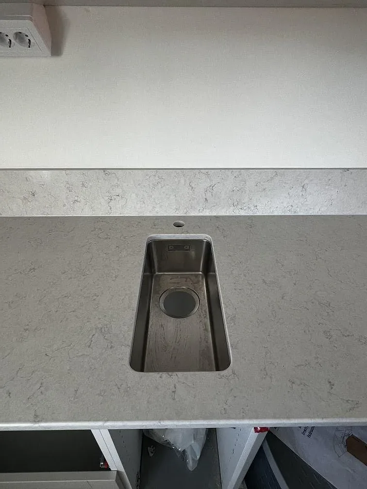 Køkkenbordplade i Silestone Snowy Ibiza, Båstad – billede 4
