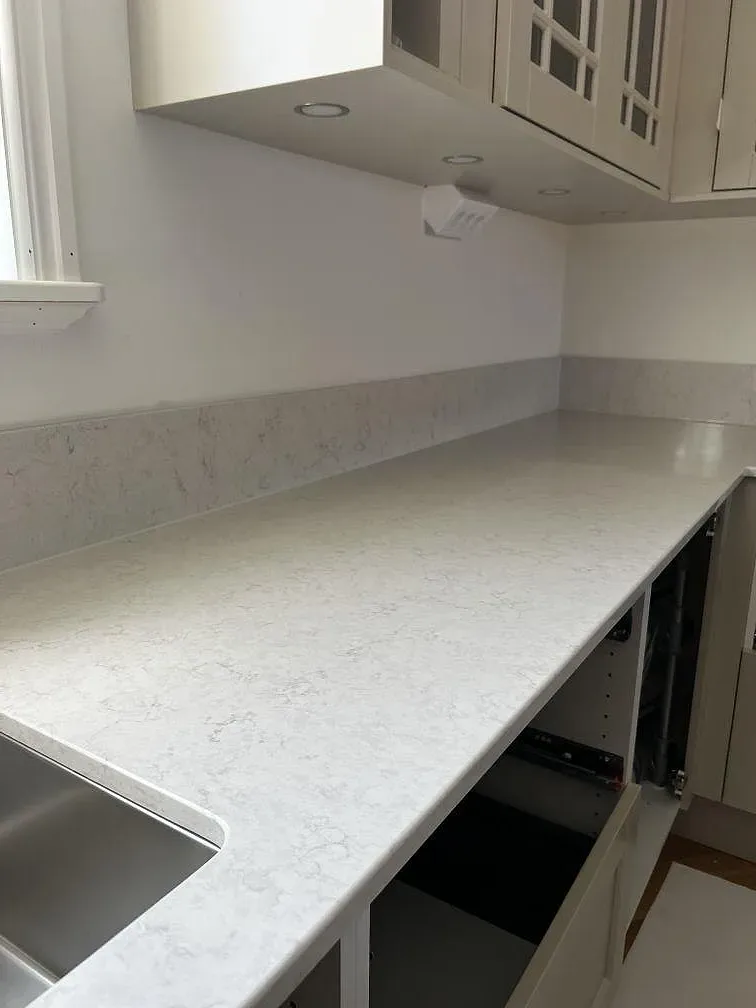 Køkkenbordplade i Silestone Snowy Ibiza, Båstad – billede 8