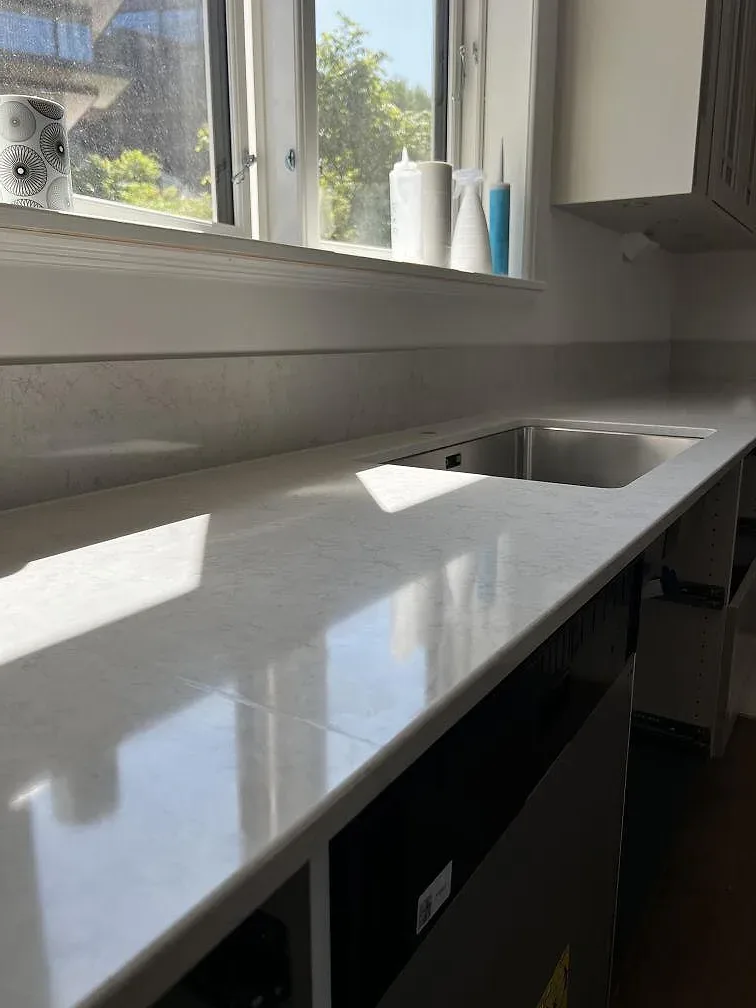 Køkkenbordplade i Silestone Snowy Ibiza, Båstad – billede 6