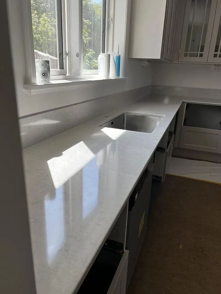 Køkkenbordplade i Silestone Snowy Ibiza, Båstad – billede 5