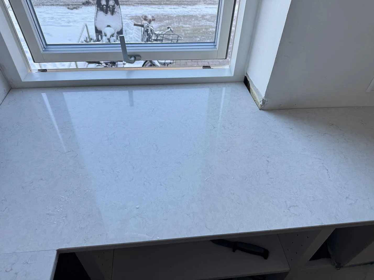 Køkkenbordplade i Silestone Snowy Ibiza, Bagsværd – billede 6
