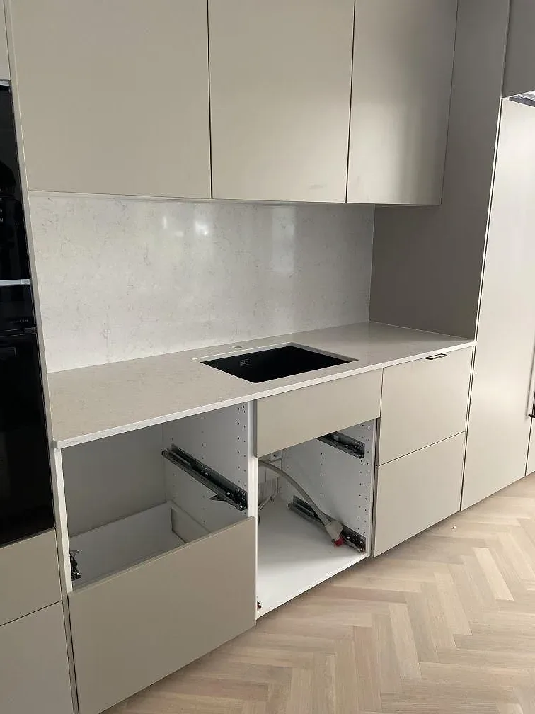 Køkkenbordplade i Silestone Snowy Ibiza, Bara – billede 3