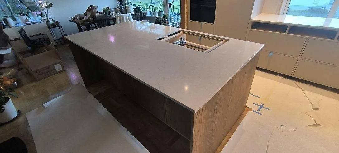 Køkkenbordplade i Silestone Snowy Ibiza, Bjursås – billede 2