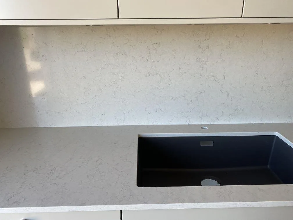 Køkkenbordplade i Silestone Snowy Ibiza, Bunkeflostrand – billede 5