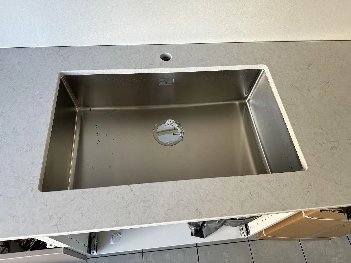 Køkkenbordplade i Silestone Snowy Ibiza, Bunkeflostrand – billede 5