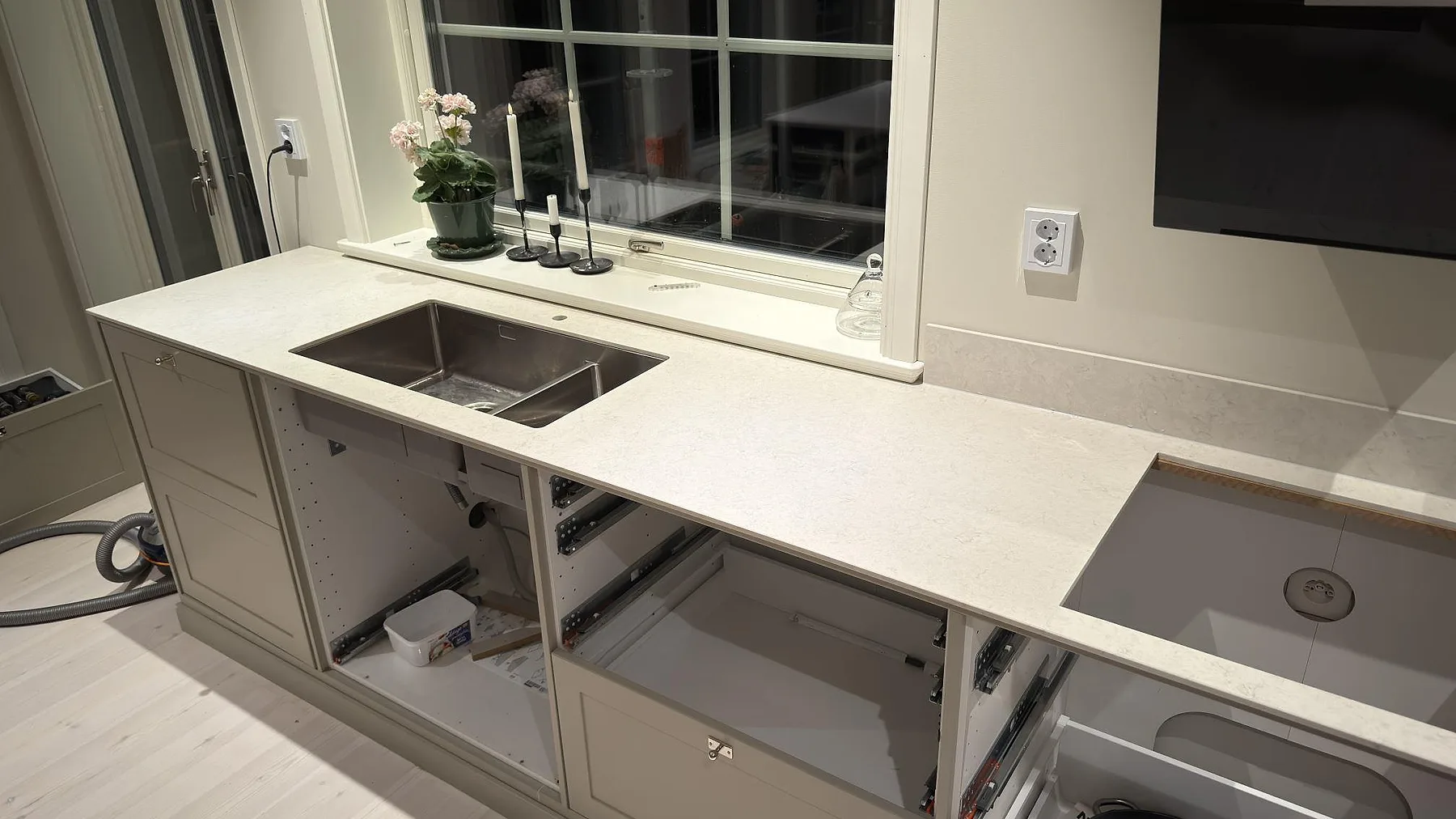Køkkenbordplade i Silestone Snowy Ibiza, Dala Floda – billede 2