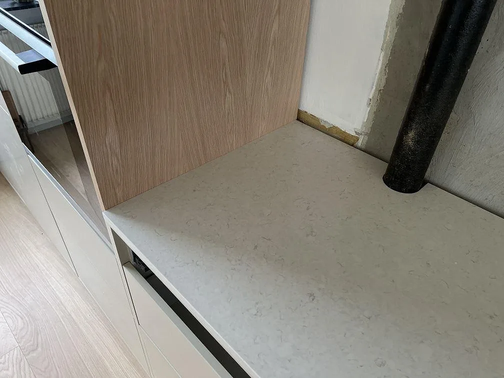 Køkkenbordplade i Silestone Snowy Ibiza, Dalby – billede 5