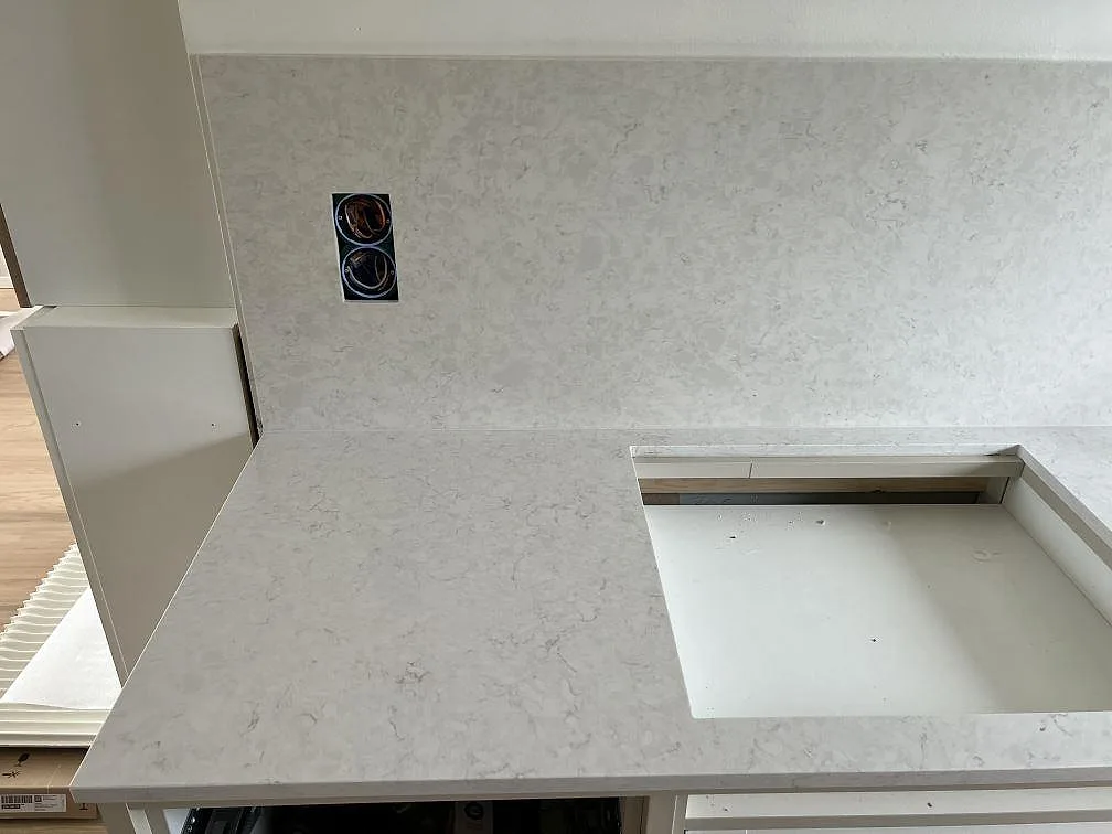 Køkkenbordplade i Silestone Snowy Ibiza, Dalby – billede 3
