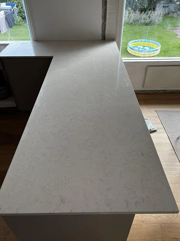 Køkkenbordplade i Silestone Snowy Ibiza, Dyssegård – billede 2