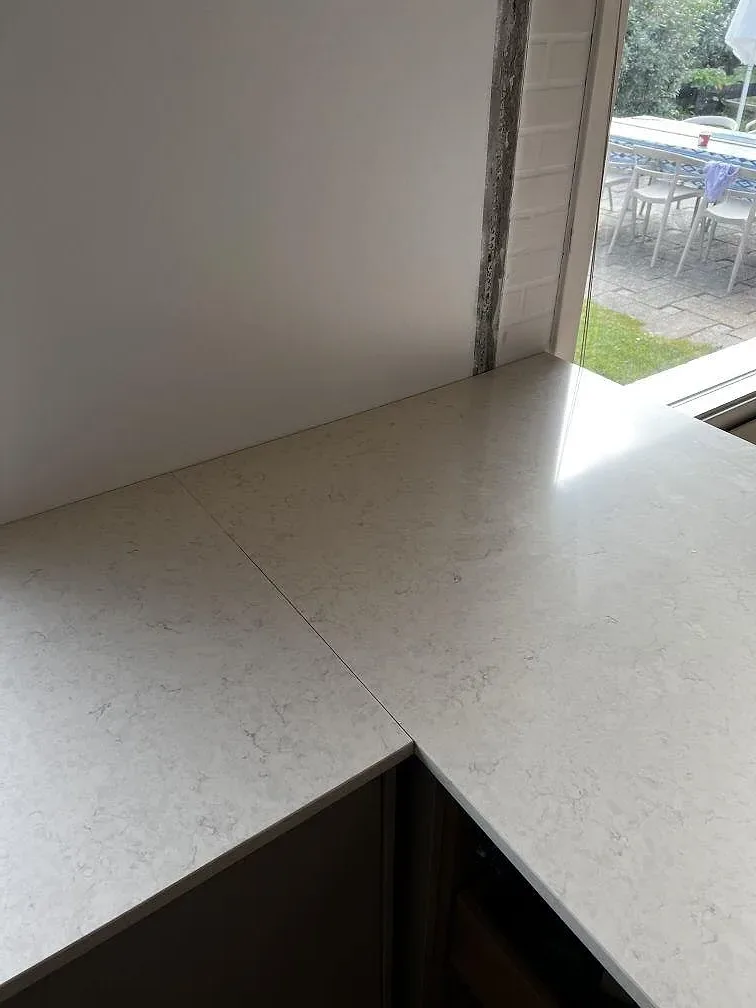 Køkkenbordplade i Silestone Snowy Ibiza, Dyssegård – billede 5