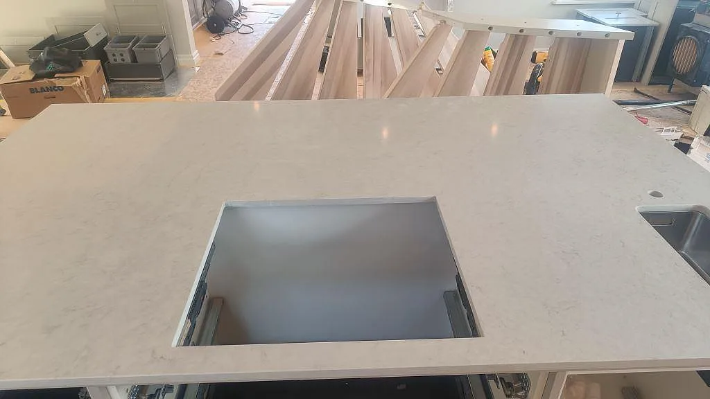 Køkkenbordplade i Silestone Snowy Ibiza, Ellös – billede 4